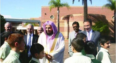 إمام وخطيب المسجد الحرام يزور مدرسة الملك فهد الإسلامية بسيدني