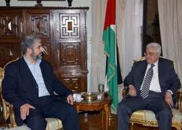 “العربي”و”مشعل” يتصلان بالرئيس عباس حول تصعيد الاحتلال