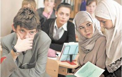 روسيا: مفتي موردوفيا يطالب بوقف حظر الحجاب في المدارس