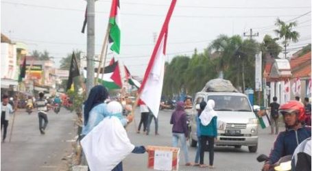 إندونيسيا: مسلمو  بيكالونجان LEBARAN  يجمعون التبرعات لفلسطين