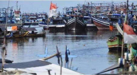 إندونيسيا : حريق يدمر ثلاثة قوارب في موارا شمال جاكرتا