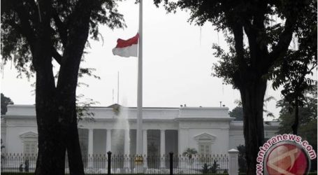 إندونيسيا : يودويونو يستظيف جوكو ويدودو لتفقد مرافق قصر الرئاسة
