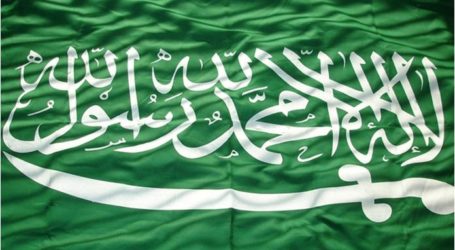 تلقين 4 مسلمين جدد الشهادة في ملتقى شباب الرياض