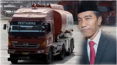 إندونيسيا: وزير الإقتصاد السابق “ريزال رملي” “يهنئ الرئيس جوكوي برفع أسعار الوقود