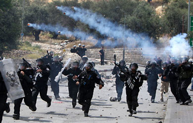 عشرات المواطنين المقدسيين تصيب برصاص قوات الاحتلال