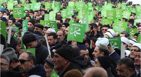 تركيا.. الآلاف يشاركون في مسيرة لاحترام النبي ولعنة الظلم بأرضروم