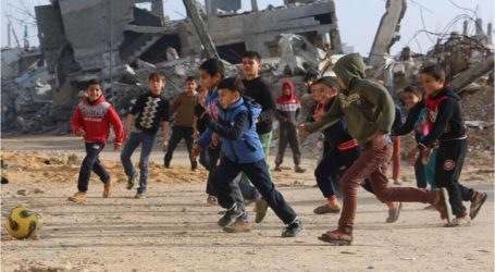 الفلاح الخيرية توزع مساعدات قطرية على الايتام والمتضررين بغزة