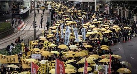 عودة المظاهرات لشوارع “هونغ كونغ” بعد توقف دام 45 يومًا