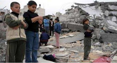 أوكسفام: حصار غزة يؤخر إعادة الإعمار 100 عام