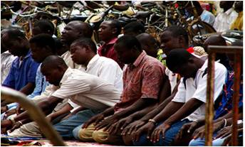عانا: مسلمو غانا ينتظرون وعود الرئيس برفع الظلم عنهم