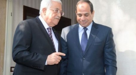 الرئيس محمود عباس يهنئ السيسي بنجاح “المؤتمر الاقتصادي