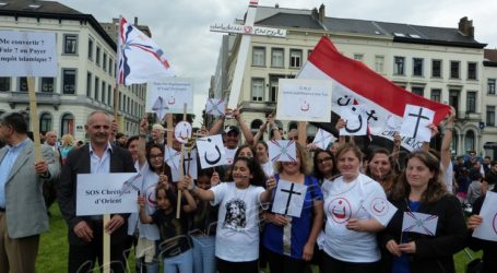 مسلمون ومسيحيون ويهود في مسيرة واحدة ضد العنف ببلجيكا