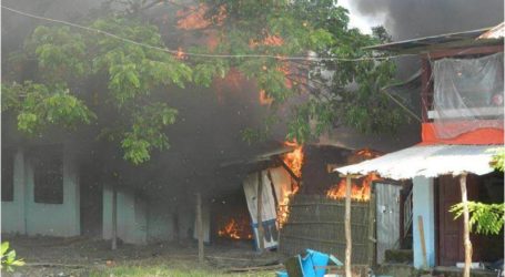 بورما تسحب بطاقات مسلمي أراكان وتحرق 54 منزلا ومسجدا