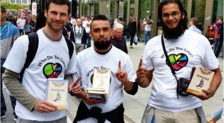 رفع الأذان في شوارع مانشستر ودعاة إلى الإسلام في لندن
