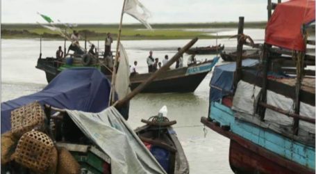 مناشدات لإنقاذ الآلاف من مسلمي الروهينجا العالقين في البحر