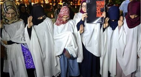 تركيا..مظاهرة أمام السفارة المصرية رفضا لأحكام الإعدام الصادرة بحق مرسي وآخرين
