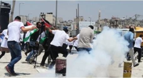 الاحتلال يهاجم مسيرة للصحفيين الفلسطينيين