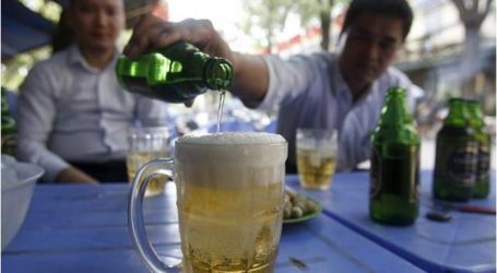ناشط ايغوري: سلطات الصين تقيم مهرجان شرب البيرة لإفساد صيامنا