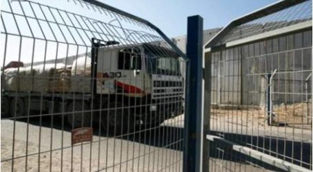 إسرائيل تغلق المنفذ التجاري الوحيد لغزة في أعقاب هجمات “سيناء”