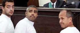 محكمة مصرية تقضي بسجن صحفيي الجزيرة 3 سنوات