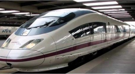 الصين وأندونيسيا توقعان على اتفاق لإنشاء خط قطارات فائقة السرعة