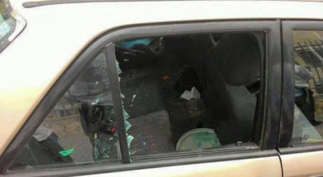 إصابة 4 مستوطنين بزجاجة حارقة على مركبتهم قرب رام الله