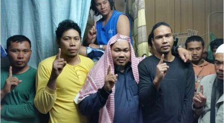 13 فلبينيا يشهرون إسلامهم بتعاوني الملحاء في جازان
