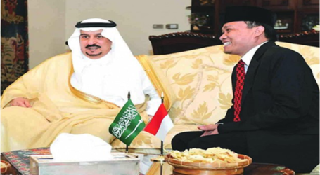 أمير الرياض يشرف حفل سفارتي اندونيسيا والجزائر