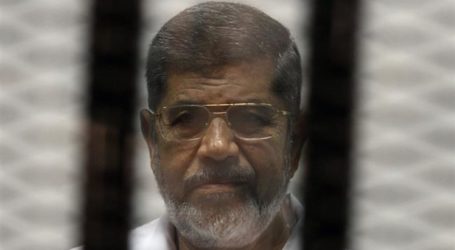 محكمة مصرية تؤجل قضية  “مرسي” حول “التخابر مع قطر”