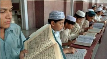 طاجيكستان: تحويل المساجد إلى ورش خياطة بأوامر المحافظ