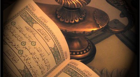الخطيب يحاضر حول جماليات النص القرآني ونظرية التلقي