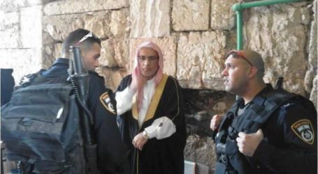 الشرطة الإسرائيلية توقف خطيب المسجد الأقصى