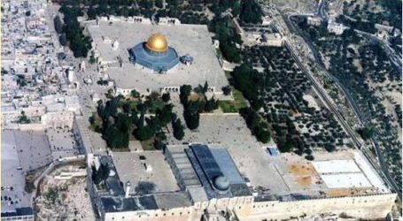 عريقات يطالب مدير عام “اليونسكو” بتوضيح تصريحاتها بشأن المسجد الأقصى