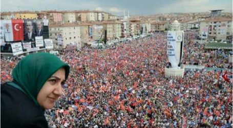 مظاهرة بإسطنبول لـ”التنديد بالصمت العالمي إزاء مجازر سوريا”