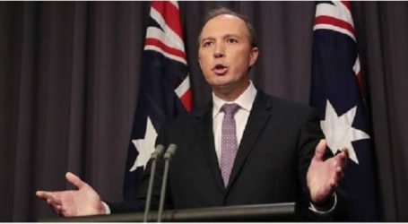 وزير الهجرة الأسترالي يصف المهاجرين “بالأميين”