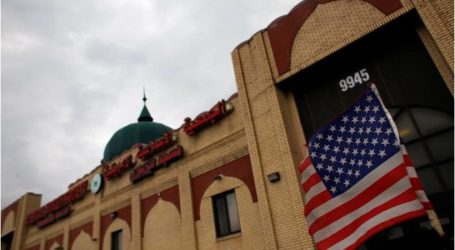 ترامب يدعو لمراقبة المساجد وعمل “ملف امني” لكل مسلم