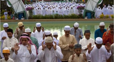 المسلمون في جنوبي تايلاند يشهدون صلاة الحاجة من أجل الأمن والسلام في شهر رمضان القادم