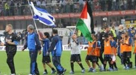 جماهير انتر ميلان ترفع الأعلام الفلسطينية خارج ملعب مباراة بـ “يوروبا ليغ”