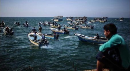 إسرائيل تؤجل سريان توسيع مساحة الصيد في بحر غزة إلى الخميس