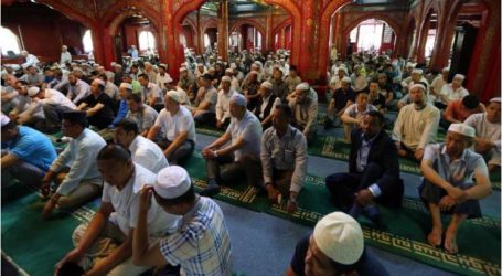 صحيفة يابانية: مسلمو آسيا الوسطى يثقون بأئمة الخليج
