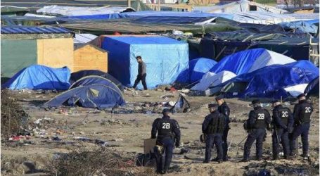فرنسا تفكك مخيمات للاجئين في باريس