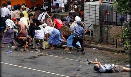 سلطات ميانمار تقتل 150 من مسلمي الروهينغيا