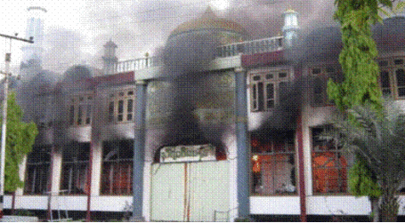 مجهولون يضرمون النار في مسجد شمالي فرنسا