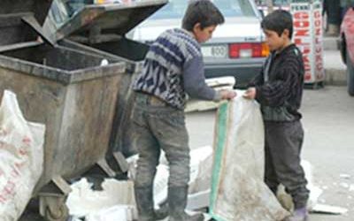 إيران من الداخل… الفقر وبيع الأطفال