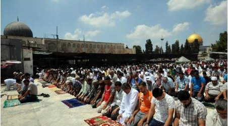 الاحتلال يواصل منع مسني غزة من الصلاة بـ”الأقصى”