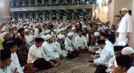 إندونيسيا: المسلمون يتدفقون على مسجد الاستقلال لصلاة جماعية