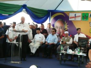 رئيس الوزراء الماليزي يرسل سفينة الغداء الماليزية للروهينغيا