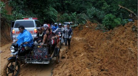 مصرع أربعة أشخاص في غرب سومطرة جراء انهيارات أرضية