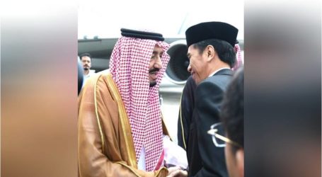 العاهل السعودي الملك سلمان في زيارته الرسمية  لإندونيسيا