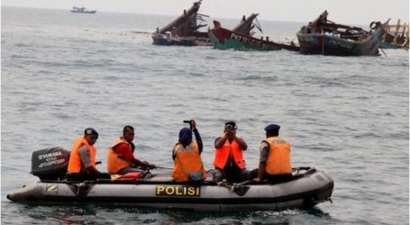 إندونيسيا : 17 سفينة فيتنامية وفلبينية يصطادون  بصورة غير قانونية فى المياه الاندونيسية